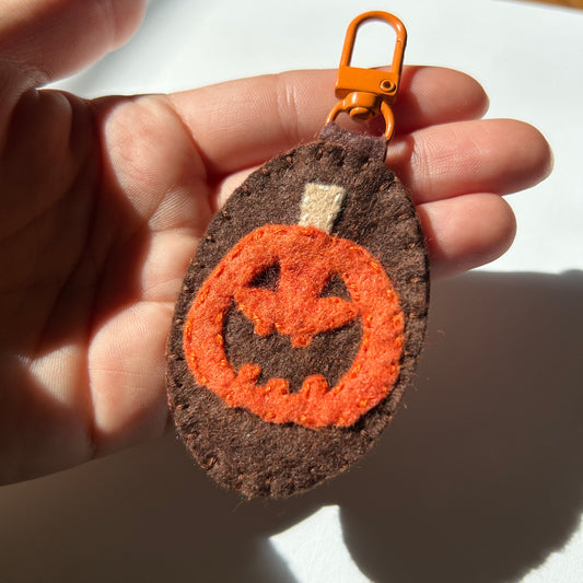 Felt Keychain - pumpkin