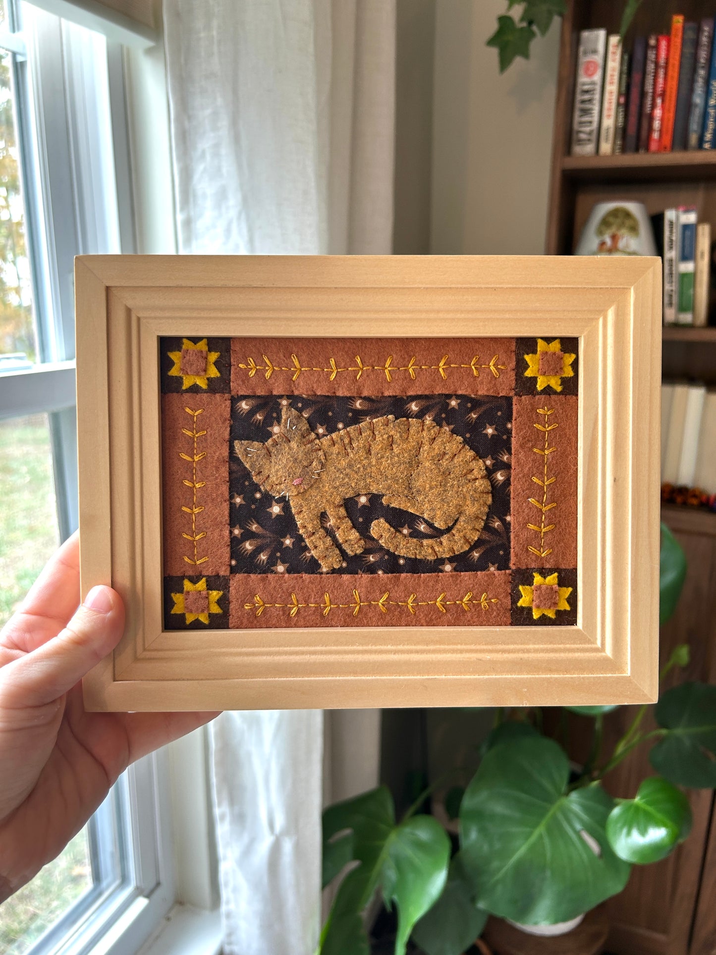 Tabby Sleepy Kitty - Framed Felt Sleepy Kitty